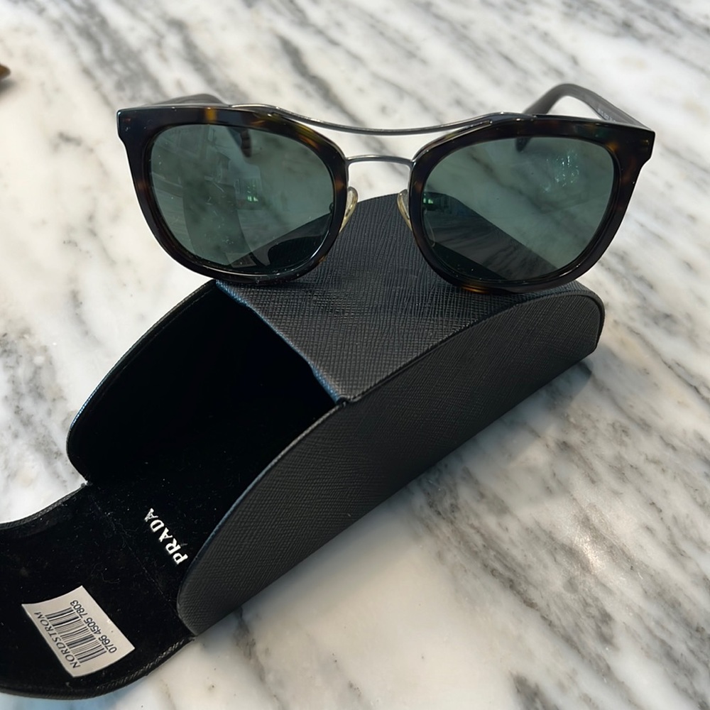 Prada tortoise aviators like new